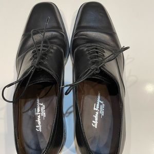 Salvatore Ferregamo Black Oxfords Size 7.5
